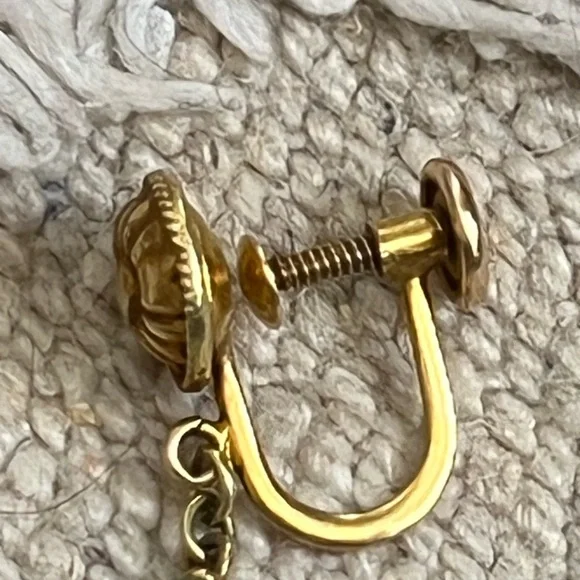 (𝐒𝐎𝐋𝐃) Vintage 14K Gold Carved Jadeite Dangle Panel Screw back Earrings - Picture 9 of 10